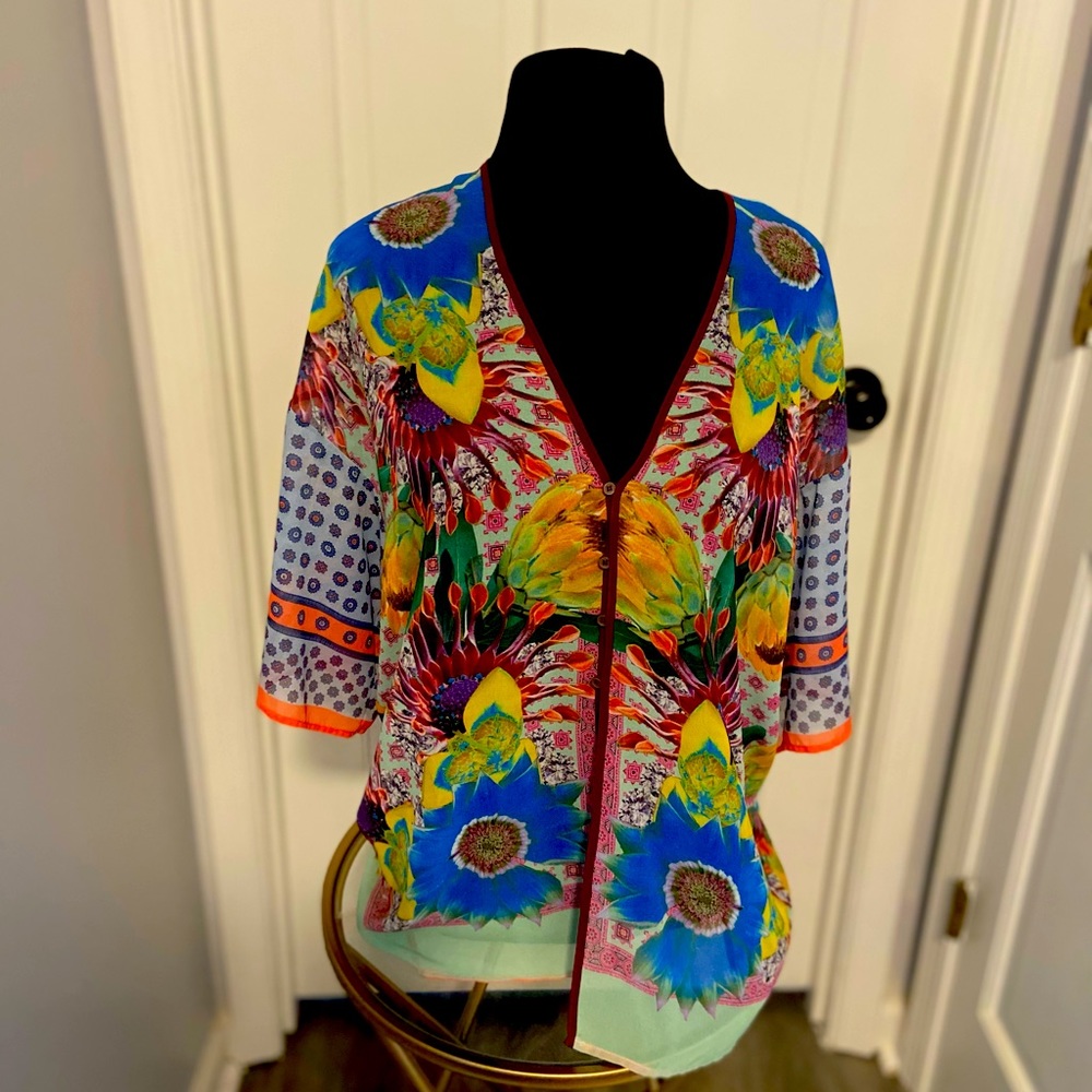 Spring pattern top